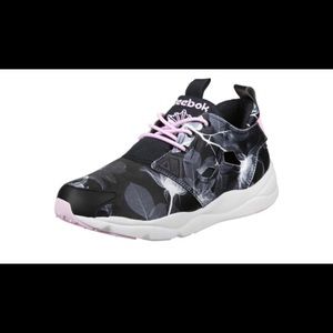 Reebok Furylite Women's Graphic Pink Size 8.5